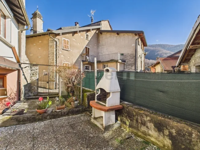 3.5 Zimmer Einfamilienhaus, 6837 Caneggio