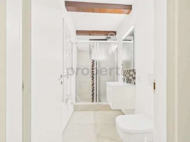 2.5 Zimmer Einfamilienhaus, 6837 Caneggio