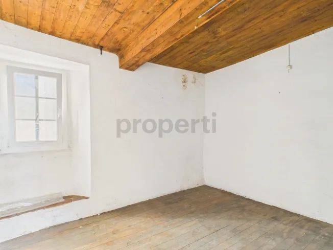2.5 Zimmer Einfamilienhaus, 6837 Caneggio