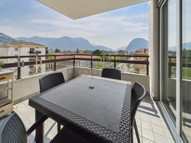 2.5 Zimmer Attikawohnung, 6900 Lugano