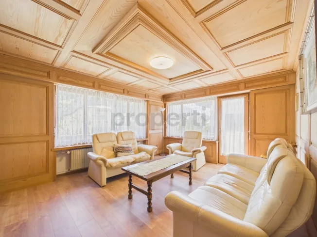 10 Zimmer Einfamilienhaus, 7166 Trun