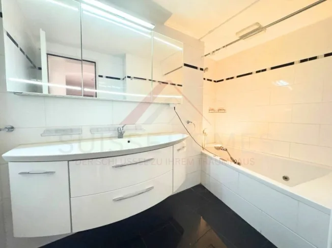 4.5 Zimmer Wohnung, 8603 Schwerzenbach