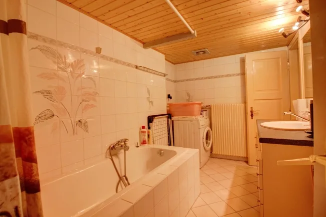 3.5 Zimmer Wohnung, 1947 Versegères