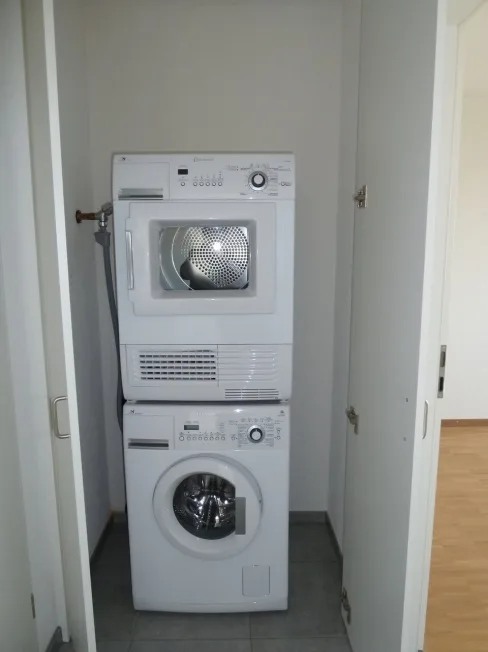 4.5 Zimmer Wohnung, 2557 Studen BE
