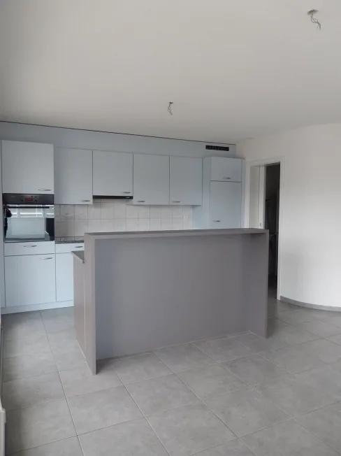 4.5 Zimmer Wohnung, 2557 Studen BE