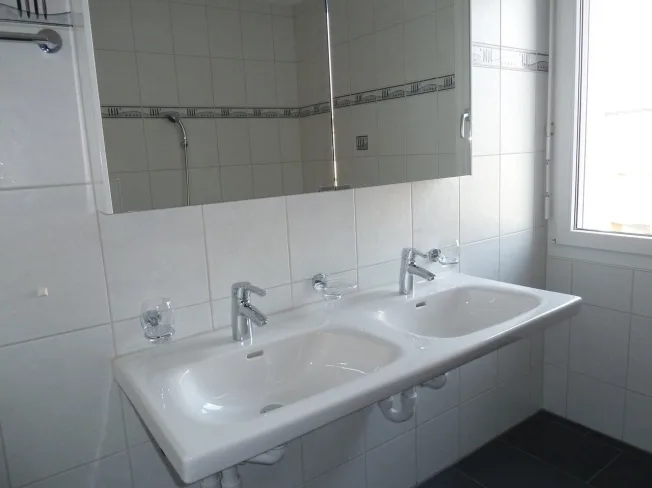 4.5 Zimmer Wohnung, 2557 Studen BE