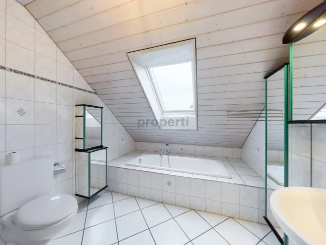 3.5 Zimmer Attikawohnung, 3264 Diessbach BE