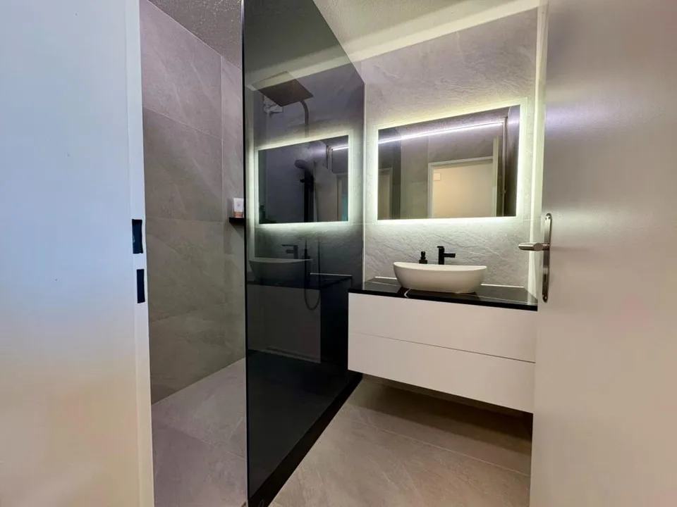Bright 4.5-room apartment with balcony