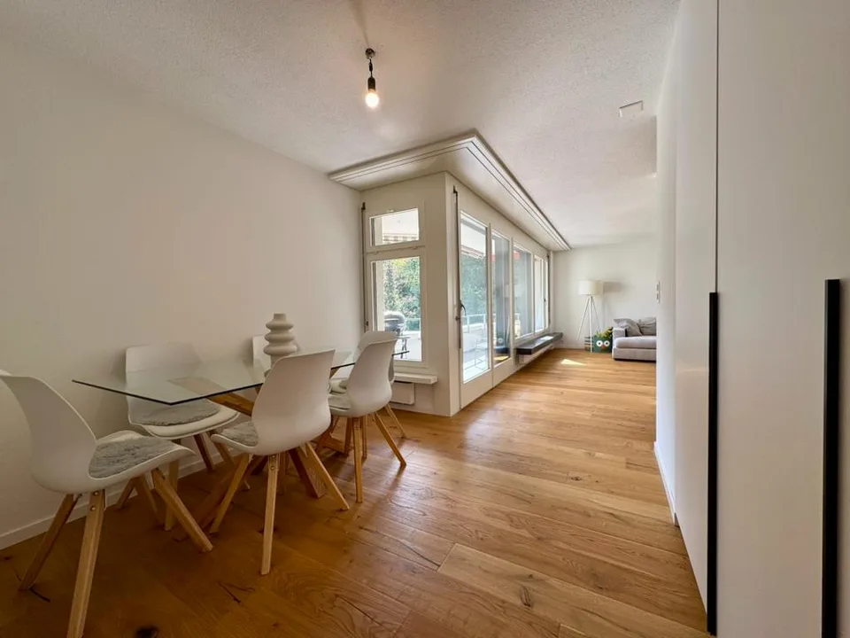 Helle 4.5-Zimmer-Wohnung mit Balkon