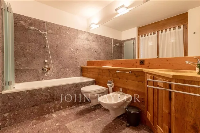 5.5 Zimmer Attikawohnung, 3963 Crans-Montana