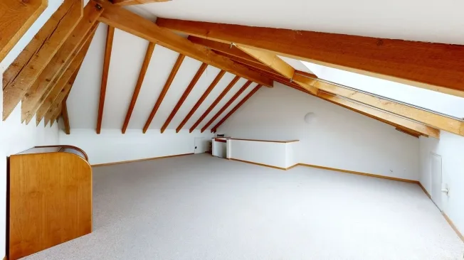 Familienfreundliches 5.5-Zimmer-Reiheneckhaus mit Einstellhallenplatz – Foto 21 von 26