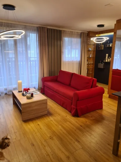 Beau 2.5 pces à louer à la saison d'hiver, au centre de Crans