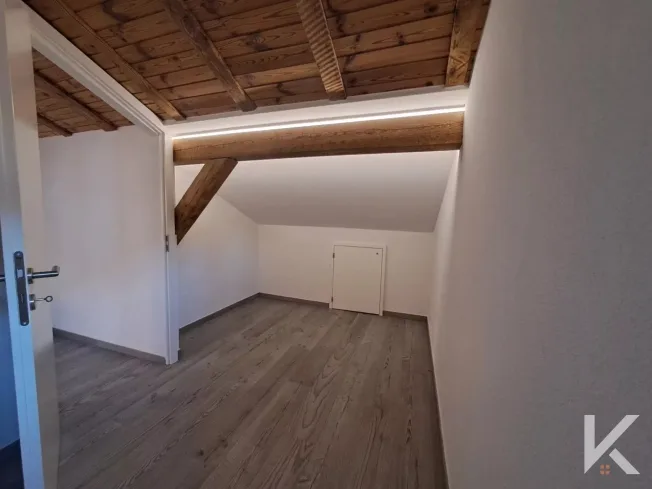 4 Zimmer Wohnung, 3966 Chalais