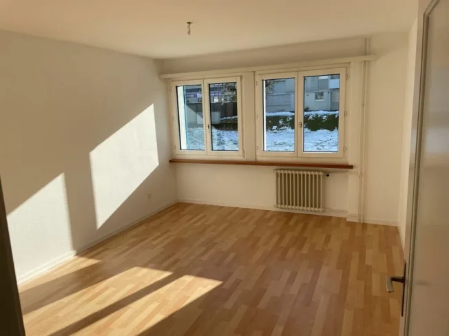 4 Zimmer Wohnung, 4665 Oftringen