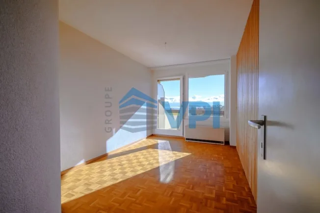 4 Zimmer Wohnung, 1131 Tolochenaz