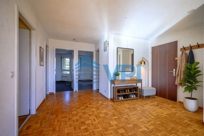 4 Zimmer Wohnung, 1131 Tolochenaz