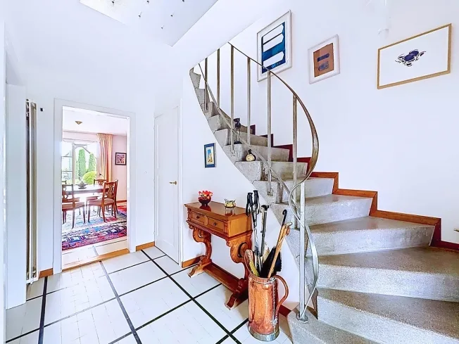 7 Zimmer Einfamilienhaus, 1131 Tolochenaz