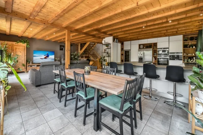 7.5 Zimmer Chalet, 1619 Les Paccots