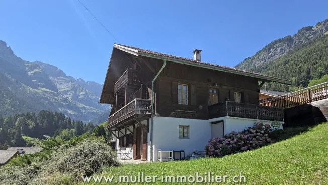 8.5 Zimmer Chalet, 1874 Champéry