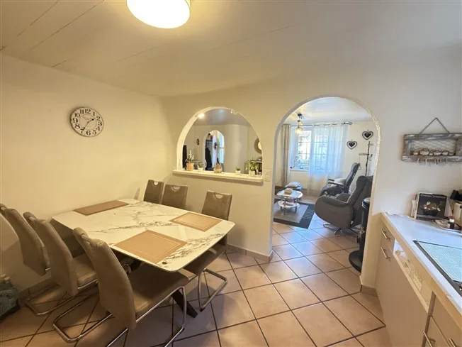 3.5 Zimmer Wohnung, 2762 Roches BE