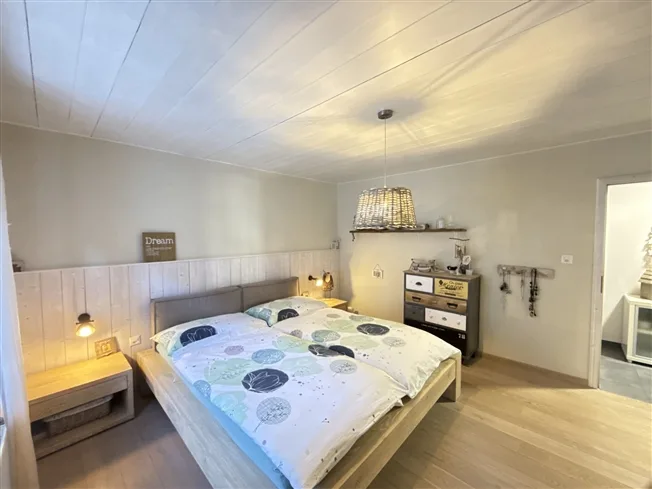 6.5 Zimmer Wohnung, 2762 Roches BE