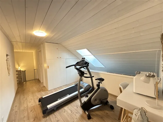 6.5 Zimmer Wohnung, 2762 Roches BE