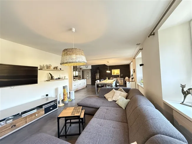 6.5 Zimmer Wohnung, 2762 Roches BE