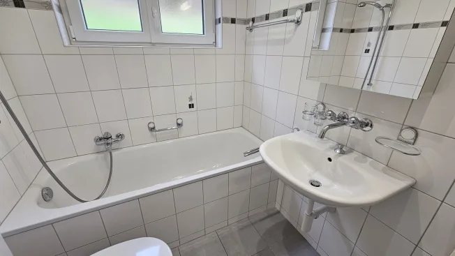 Wohnung, 2762 Roches BE