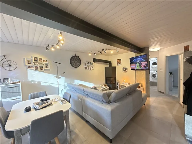 3.5 Zimmer Wohnung, 2762 Roches BE