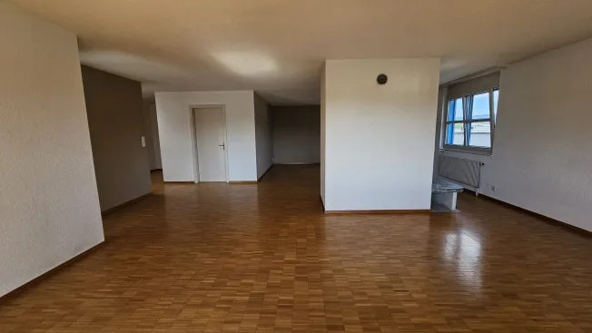6 Zimmer Attikawohnung in Delémont – foto 6 di 13