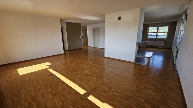 6 Zimmer Attikawohnung in Delémont – foto 4 di 13