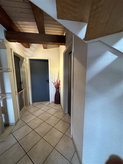 5 Zimmer Attikawohnung, 2852 Courtételle