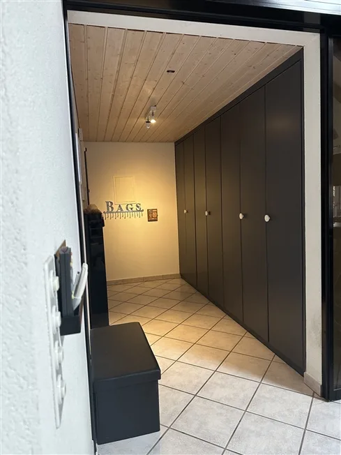 5 Zimmer Attikawohnung, 2852 Courtételle