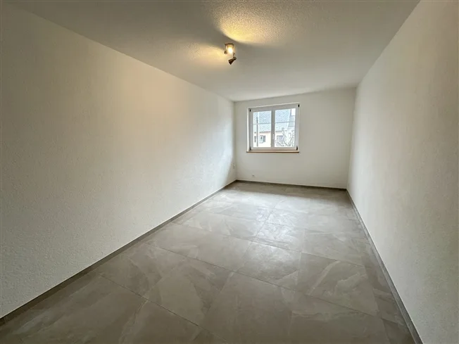 4.5 Zimmer Wohnung, 2942 Alle