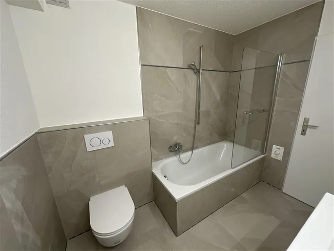 4.5 Zimmer Wohnung, 2942 Alle