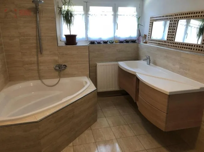 7 Zimmer Einfamilienhaus, 5105 Auenstein