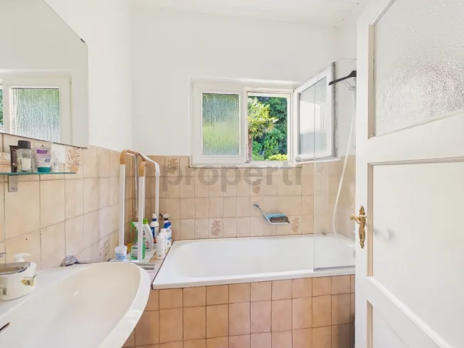 7.5 Zimmer Einfamilienhaus, 6594 Contone