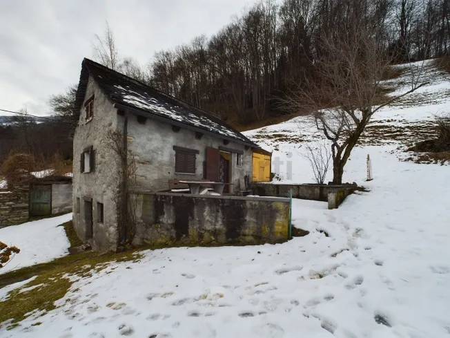 3 Zimmer Einfamilienhaus, 6716 Acquarossa
