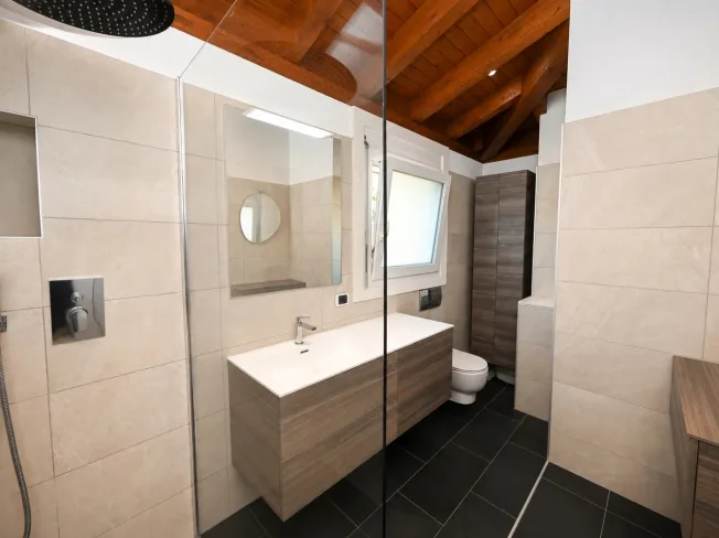 4.5 Zimmer Villa, 6948 Porza