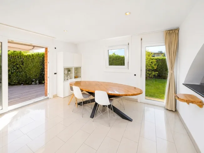 4.5 Zimmer Villa, 6948 Porza
