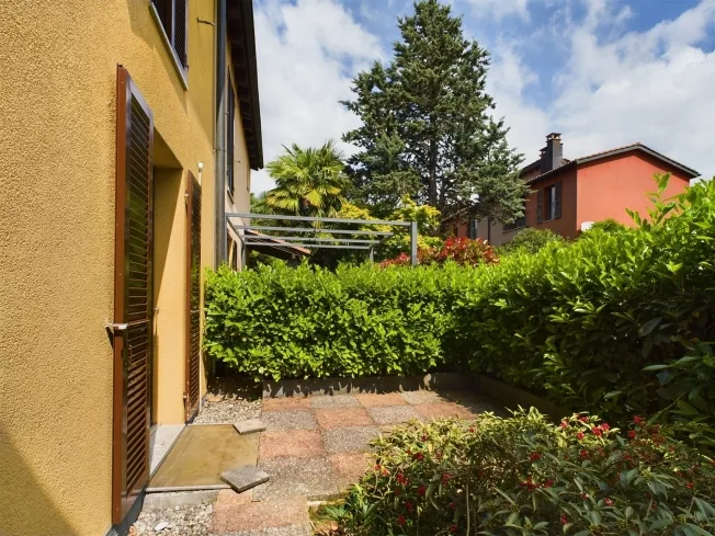 4.5 Zimmer Reihenfamilienhaus, 6987 Caslano