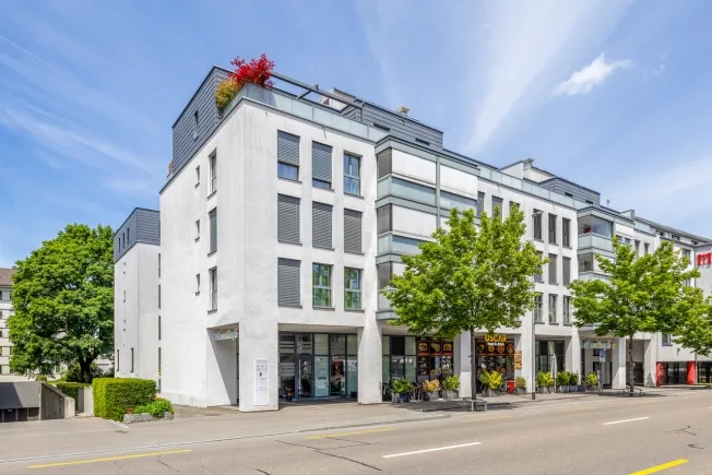 4.5 Zimmer Attikawohnung, 8152 Glattbrugg