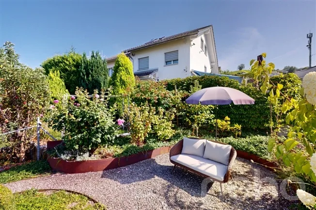 6.5 Zimmer Reihenfamilienhaus in Wollerau – Foto 2 von 10