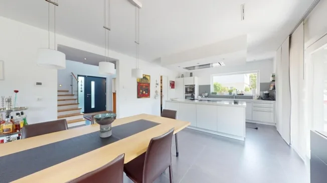 6.5 Zimmer Einfamilienhaus in Schönenbuch – Foto 7 von 12