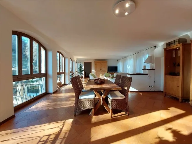 4.5 Zimmer Attikawohnung in Montagnola – foto 4 di 15