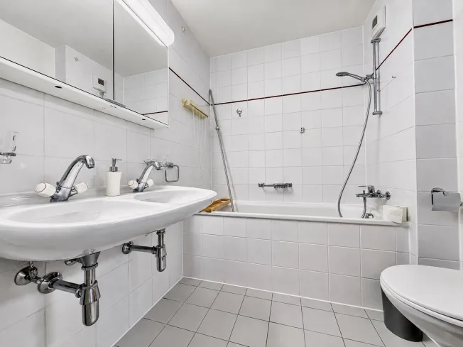5 Zimmer Wohnung in Genève – Foto 4 von 8