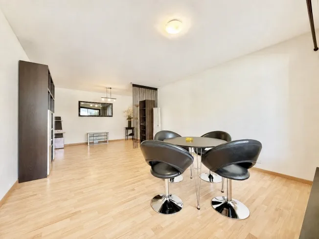 5 Zimmer Wohnung in Genève – Foto 2 von 8