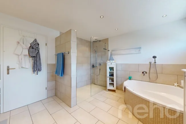 5 Zimmer Einfamilienhaus in Jonen – Foto 9 von 12
