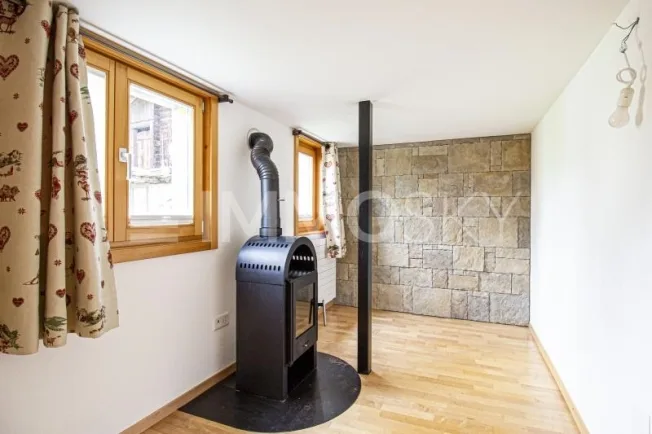 VIRTUAL TOUR : 4,5-Zimmer-Wohnung in einem Zweifamilienhaus – Foto 9 von 10