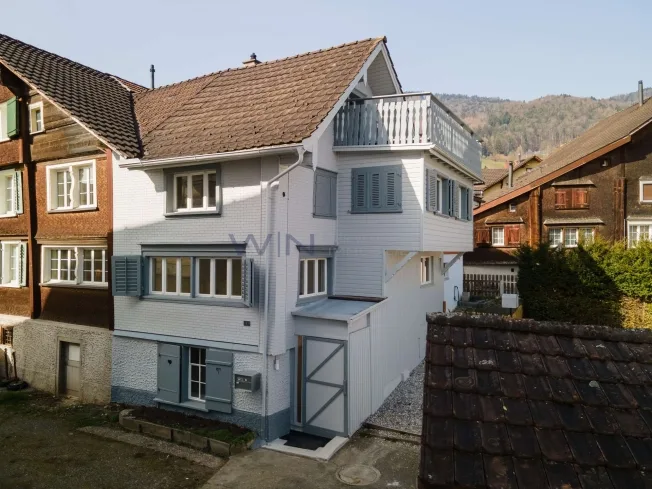 Old building charm with mountain view and private garden – photo 7 of 13